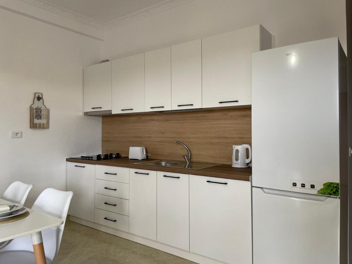 The Sunset Apartment Влёра Экстерьер фото